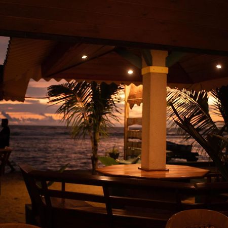 Hotel Coconut Bar Sea Lodge 贝鲁沃勒 外观 照片