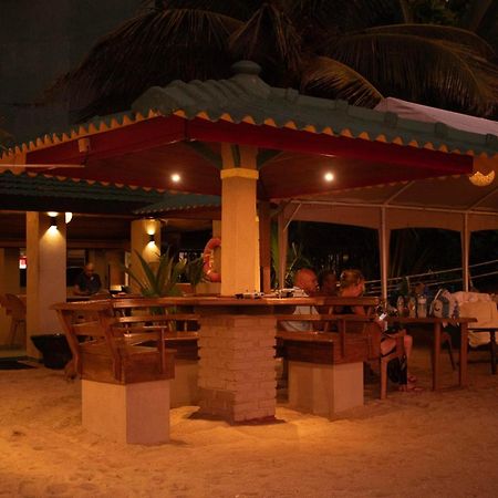 Hotel Coconut Bar Sea Lodge 贝鲁沃勒 外观 照片