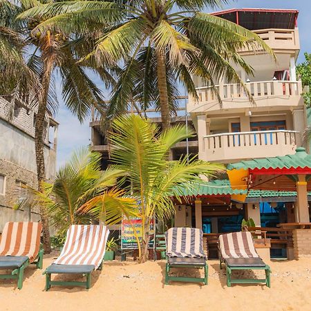 Hotel Coconut Bar Sea Lodge 贝鲁沃勒 外观 照片